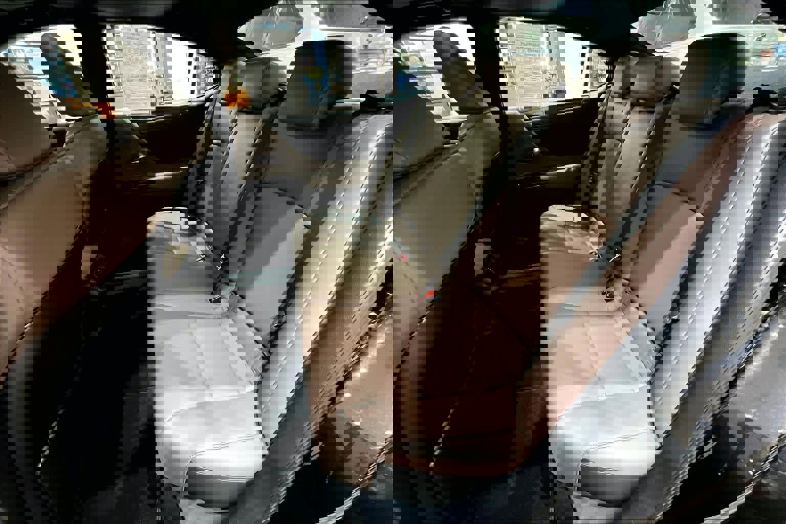 Used 2024 Lexus ES 350 w/ Premium Package image 18