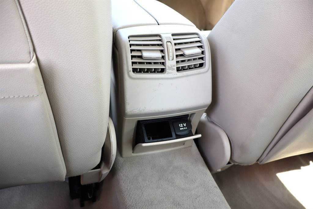 Used 2014 Mercedes-Benz E 250 BlueTEC Sedan image 21