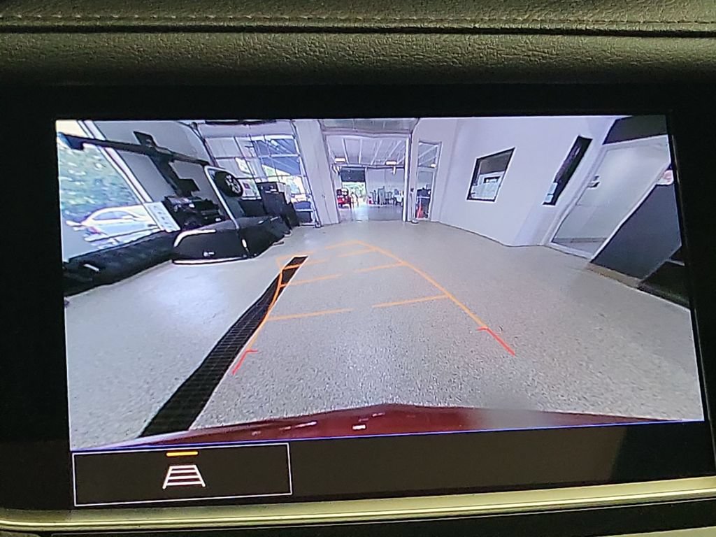 Certified 2023 Cadillac XT6 Luxury FWD image 18