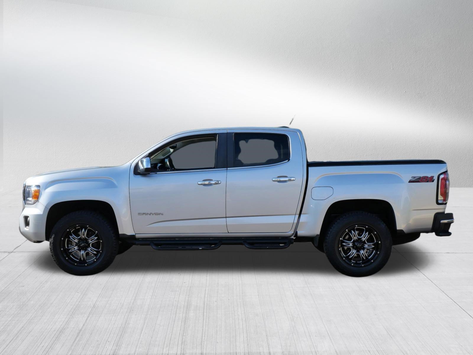 Used 2016 GMC Canyon SLT AWD/4WD image 4