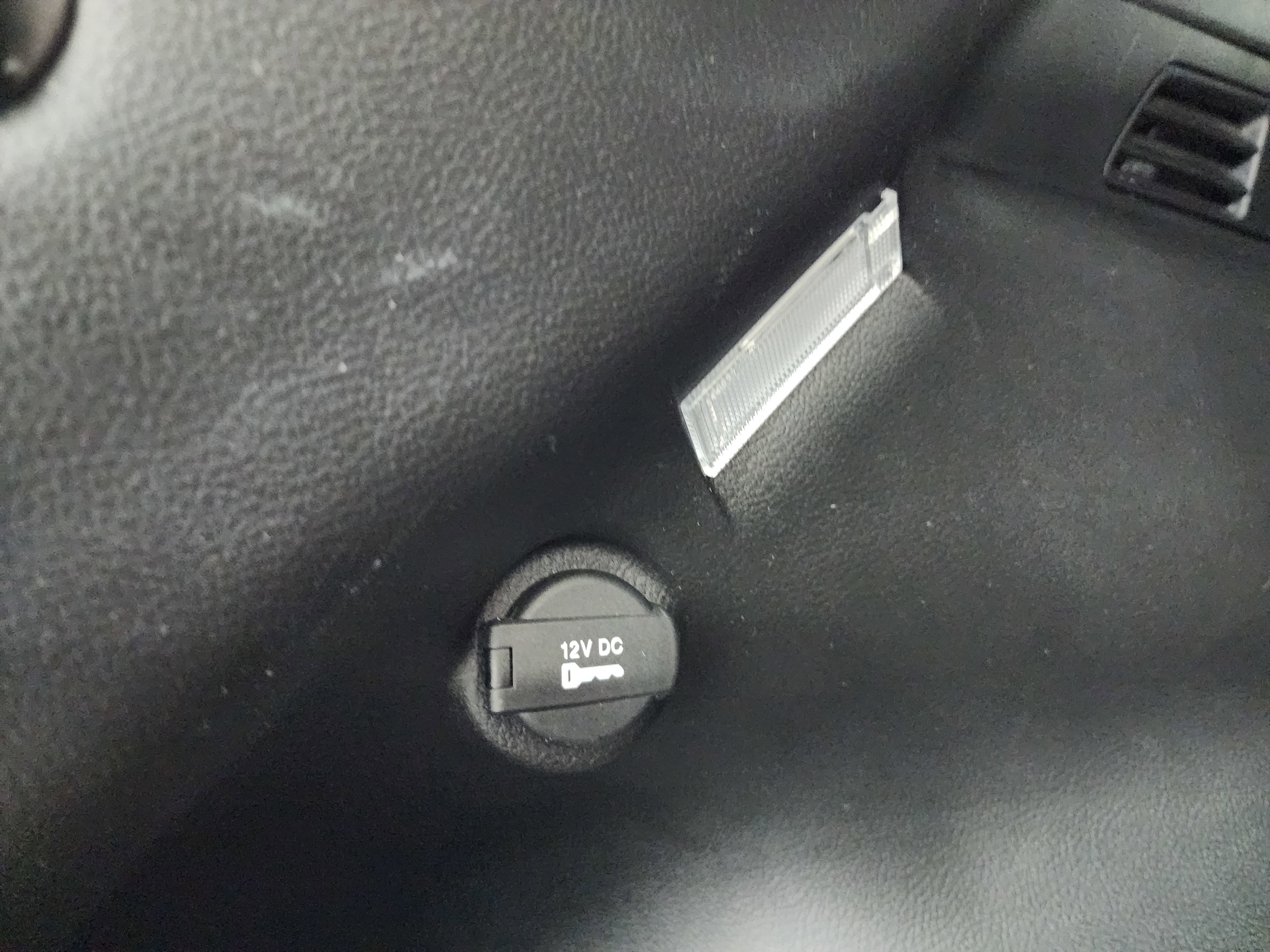 Used 2024 Jeep Compass Latitude image 28