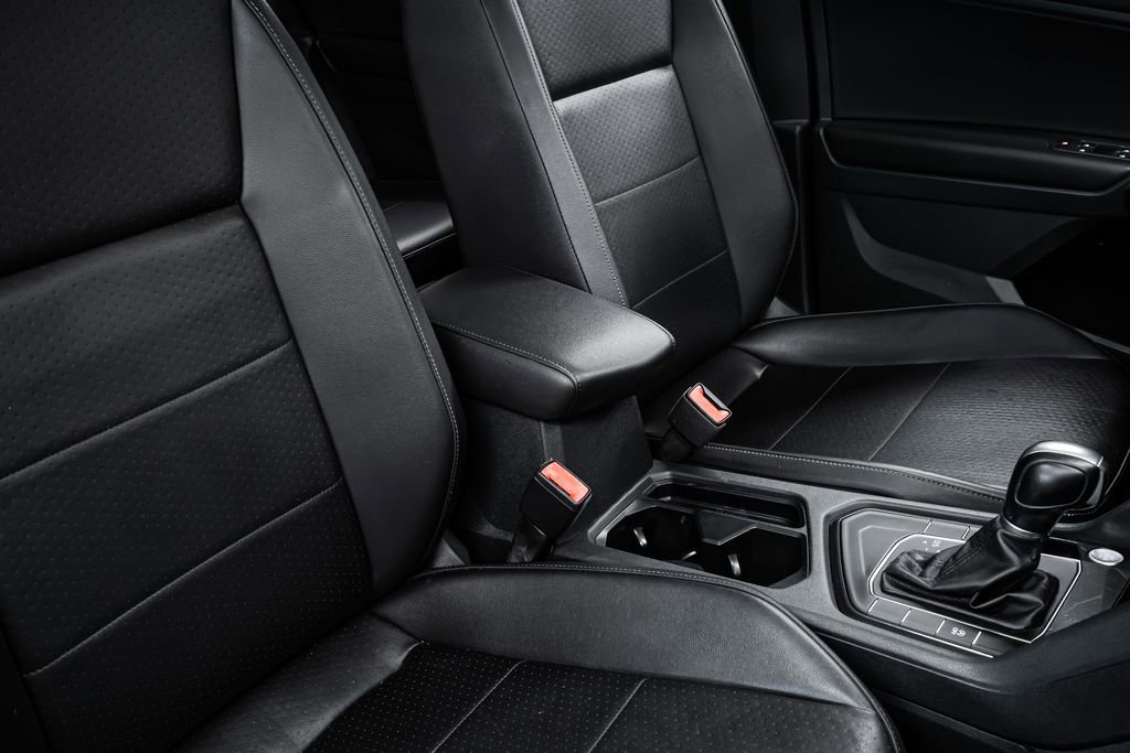 Used 2018 Volkswagen Tiguan SEL image 29