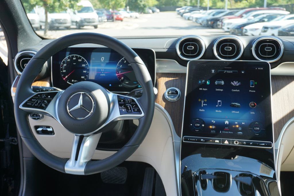 Certified 2024 Mercedes-Benz GLC 300 4MATIC image 30