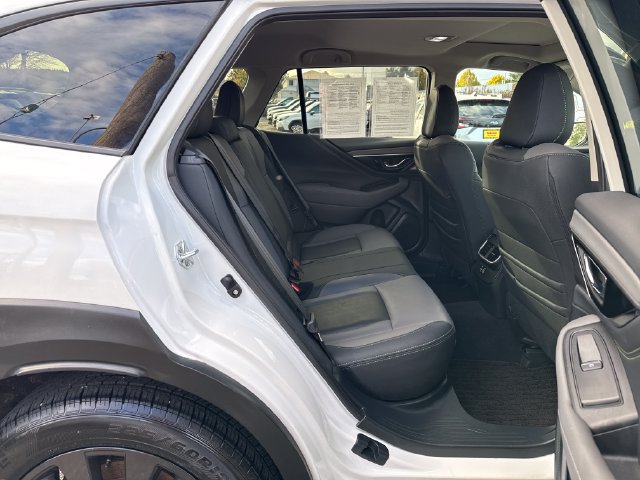 Used 2025 Subaru Outback Onyx Edition AWD/4WD image 10