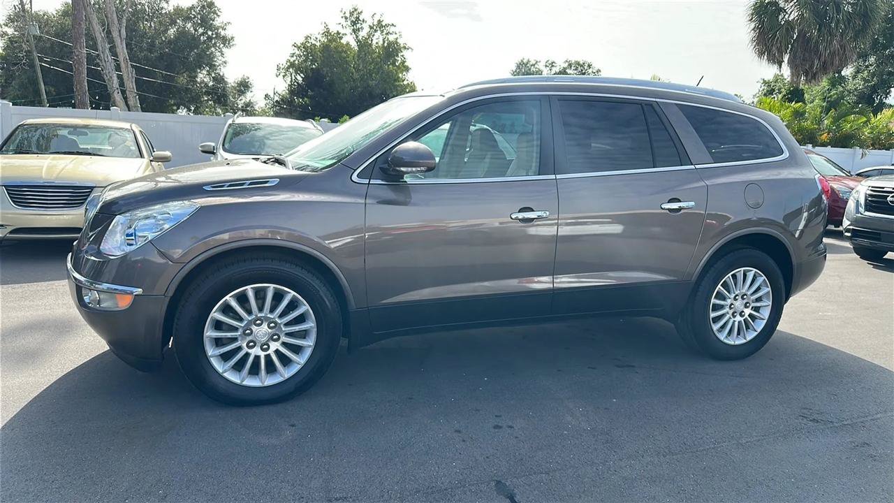 Used 2011 Buick Enclave CXL AWD/4WD image 12
