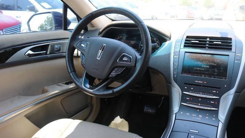 Used 2016 Lincoln MKZ w/ Equipment Group 300A Reserve FWD image 19