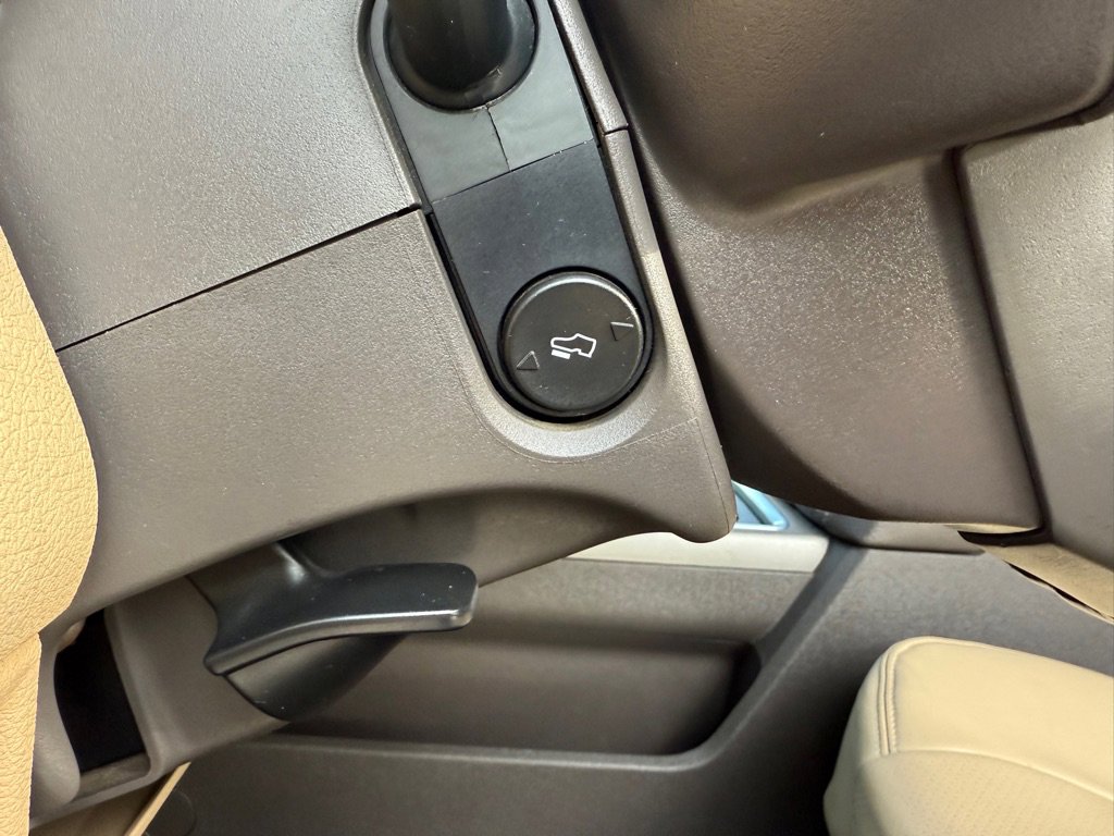 Used 2012 Ford F350 Lariat w/ Lariat Ultimate Pkg image 21