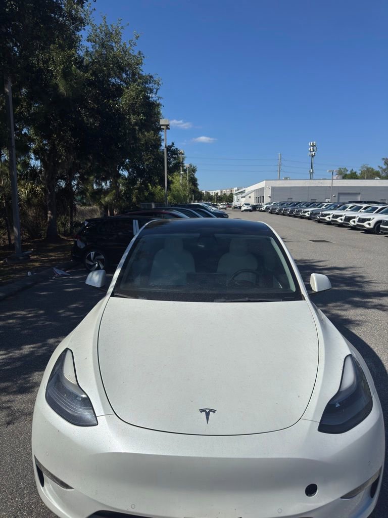 Used 2022 Tesla Model Y Performance image 3