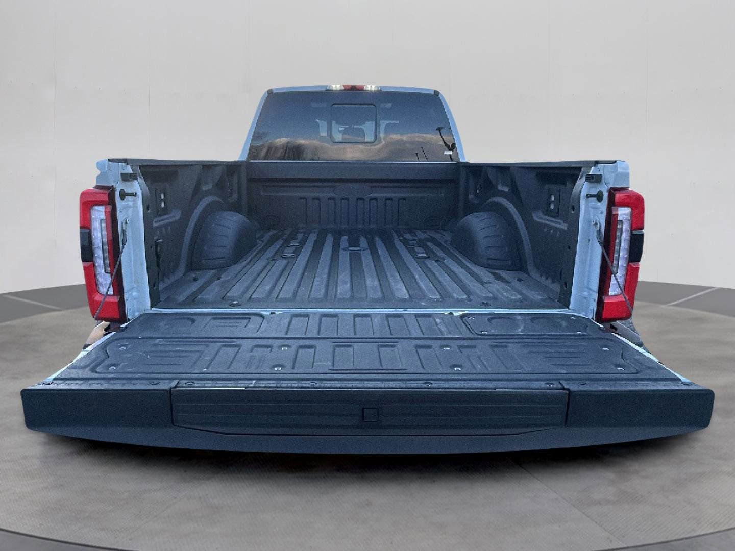 Used 2025 Ford F250 Platinum image 28