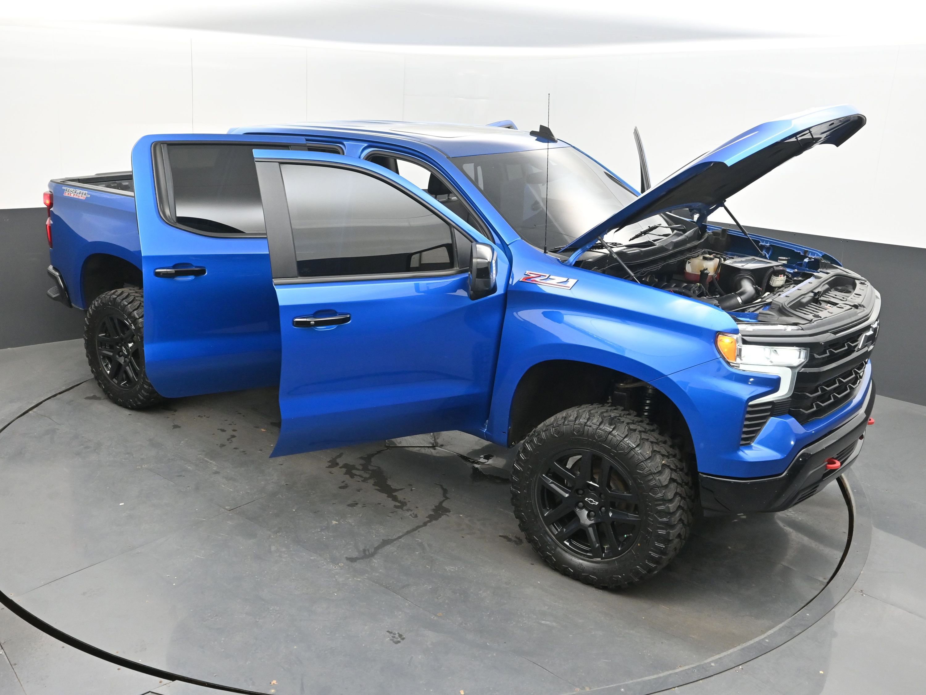 Used 2022 Chevrolet Silverado 1500 LT Trail Boss w/ LT Trail Boss Premium Package image 38