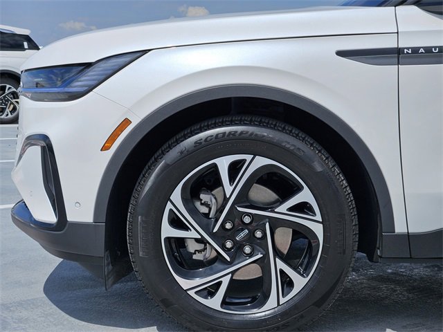 Certified 2024 Lincoln Nautilus Premier w/ Equipment Group 102A image 9