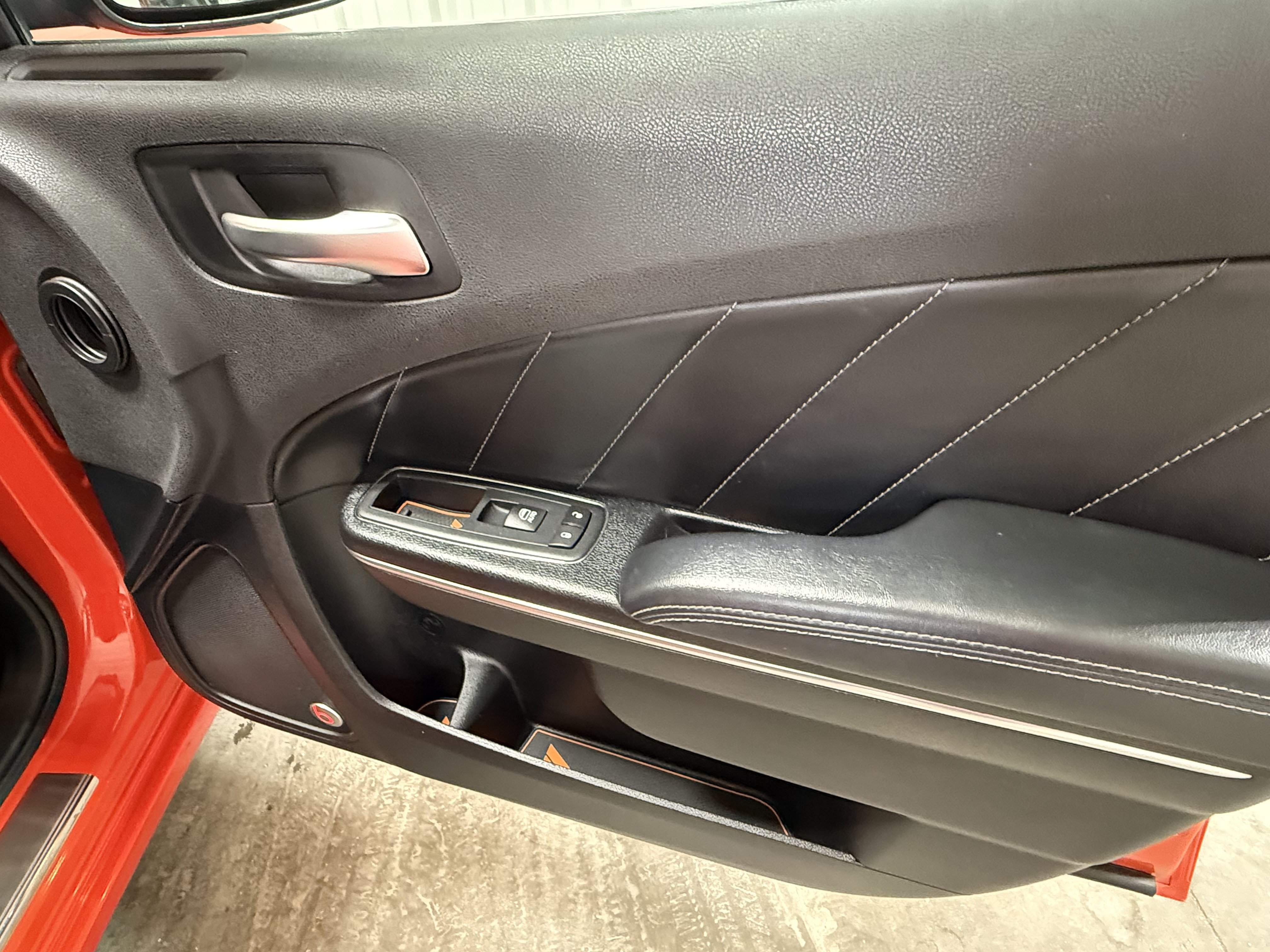 Used 2017 Dodge Charger SXT w/ AWD Plus Group image 10