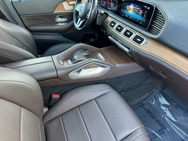 Used 2021 Mercedes-Benz GLS 450 4MATIC image 21