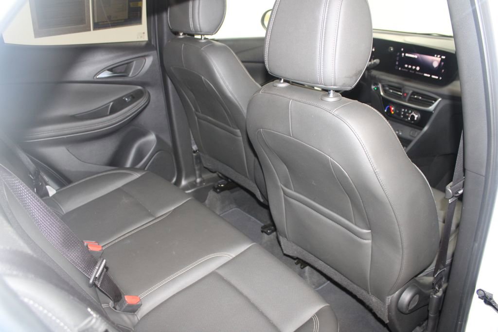Used 2024 Buick Encore GX Sport Touring image 28