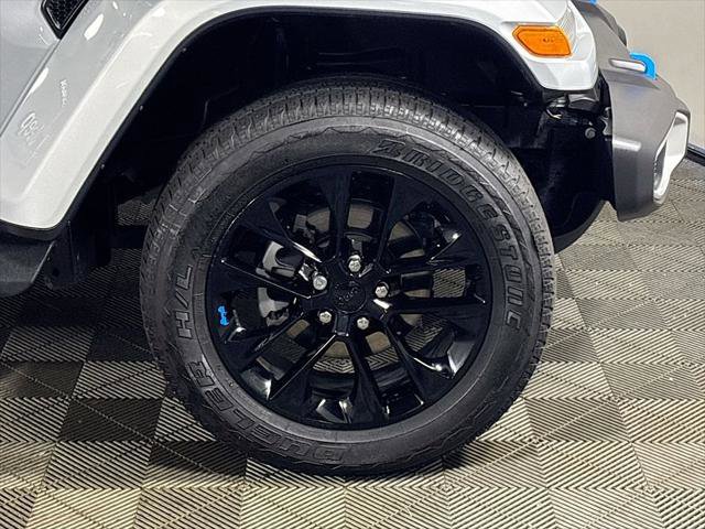 Certified 2023 Jeep Wrangler Unlimited Sahara w/ Cold Weather Group image 24