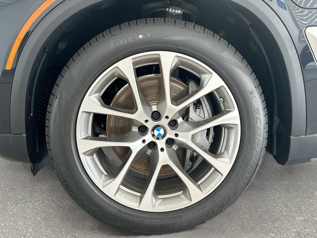 Used 2026 BMW X5 xDrive50e AWD/4WD image 32