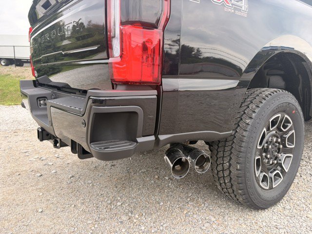 New 2027 Ford F250 Platinum w/ FX4 Off-Road Package AWD/4WD image 14
