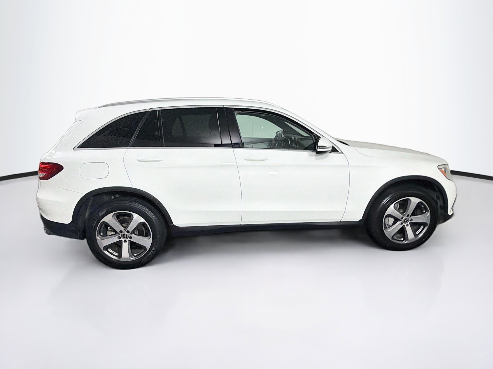 Used 2019 Mercedes-Benz GLC 300 4MATIC image 10