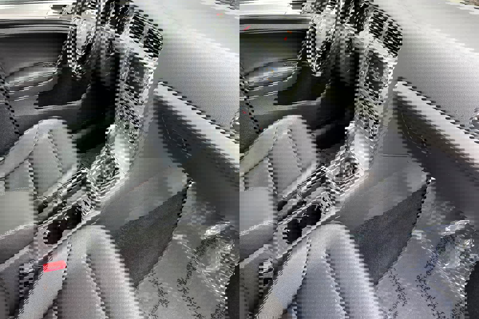 Used 2017 Volkswagen Golf Wolfsburg Edition image 17