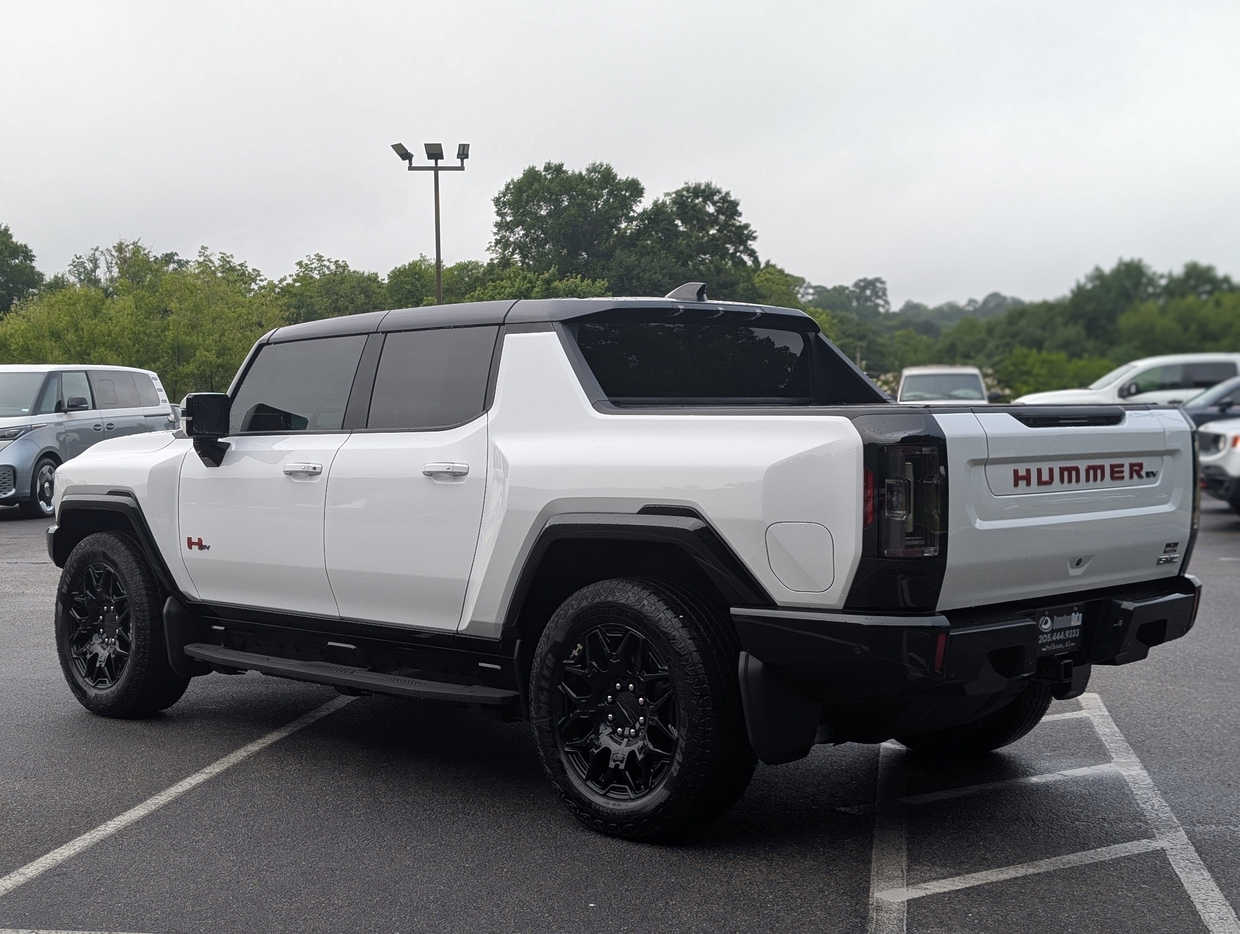 Used 2025 GMC Hummer EV 2X w/ LPO, Sport Package AWD/4WD image 7