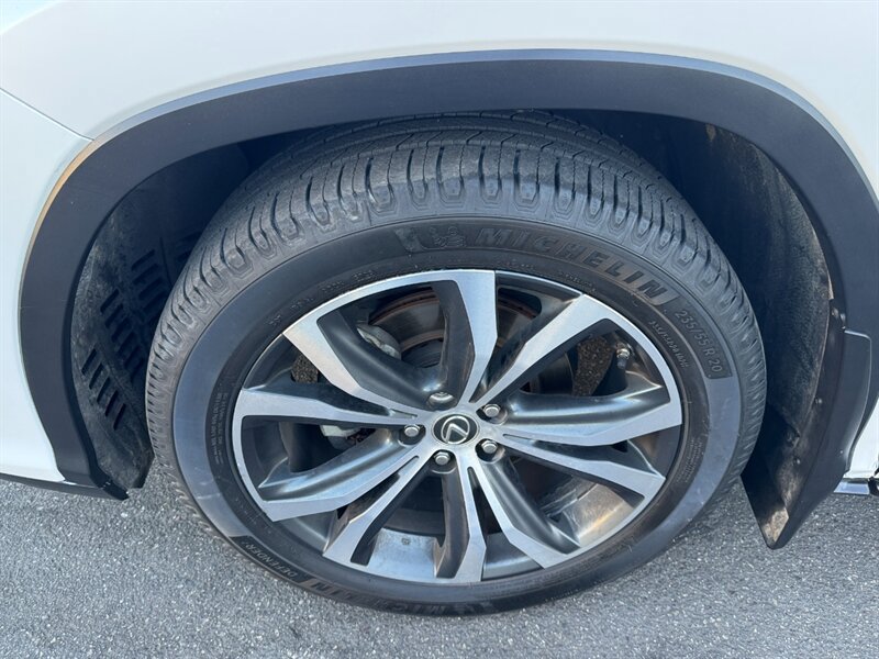 Used 2018 Lexus RX 450h AWD w/ Premium Package image 7