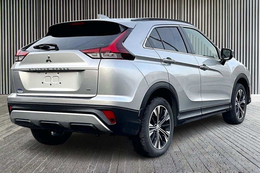 Used 2022 Mitsubishi Eclipse Cross SE image 12