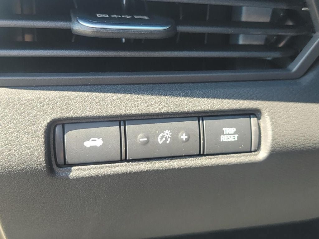 New 2026 Nissan Altima 2.5 SV AWD/4WD image 24