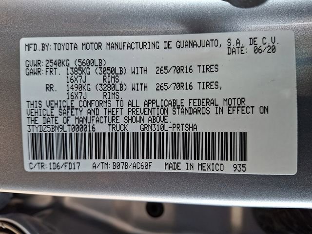 Used 2020 Toyota Tacoma TRD Off-Road AWD/4WD image 27