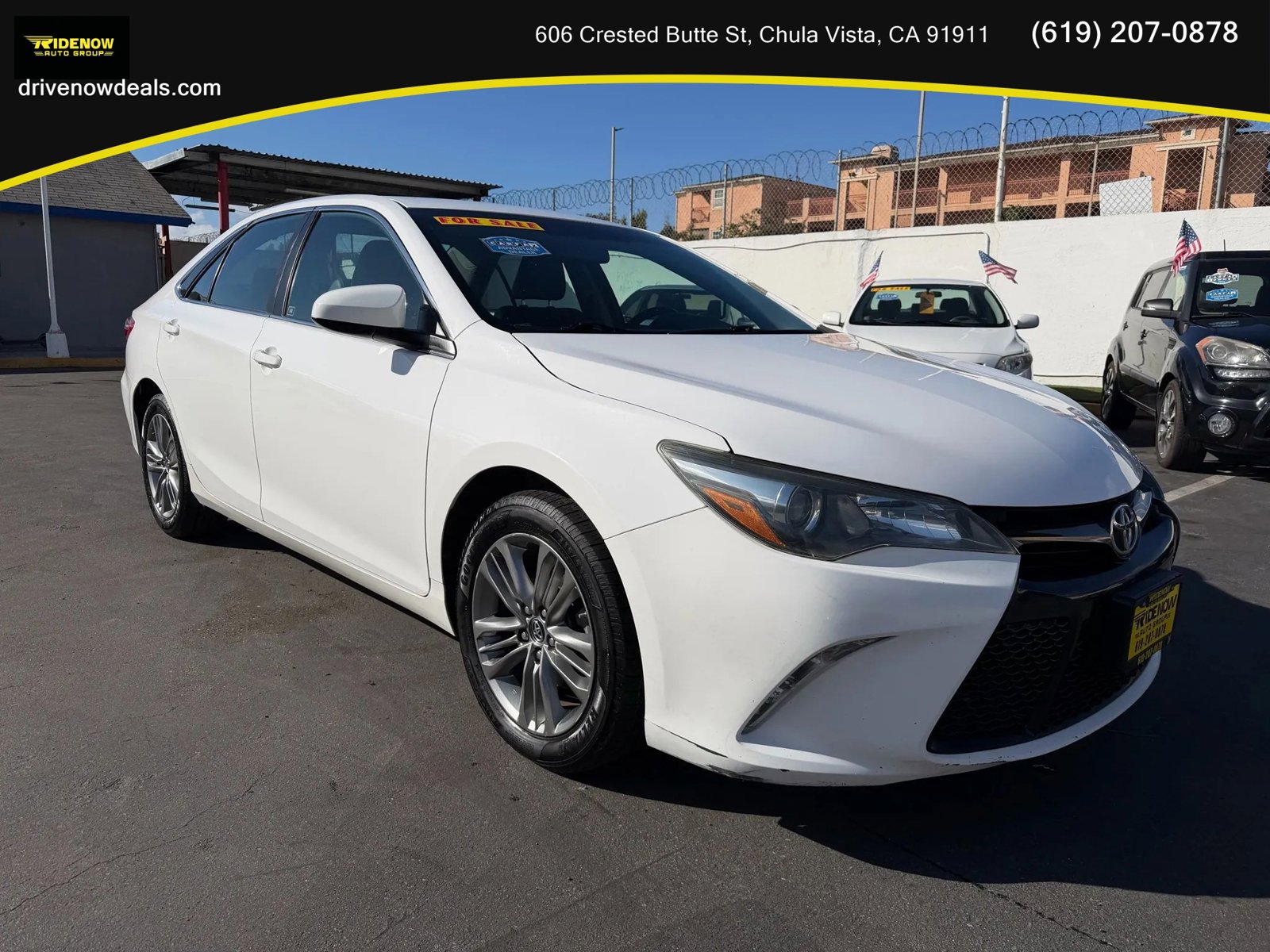 Used 2016 Toyota Camry SE image 3
