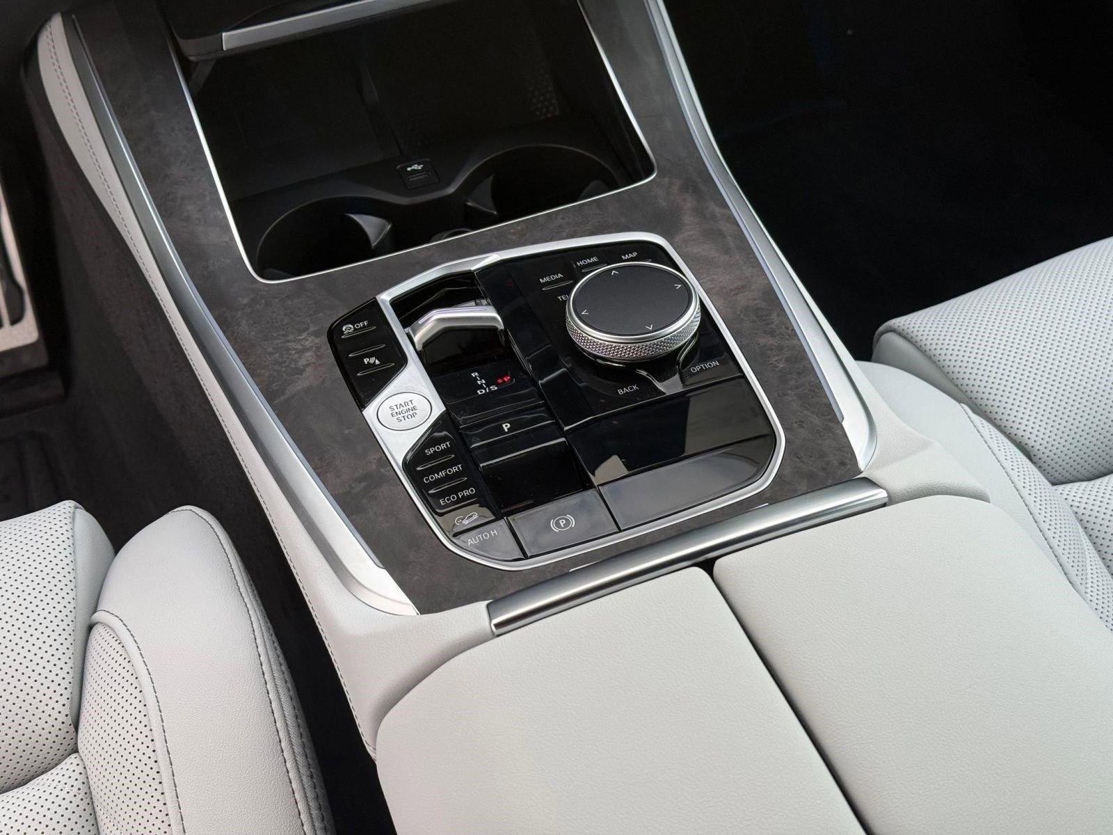 New 2026 BMW X5 xDrive40i w/ M Sport Package image 17