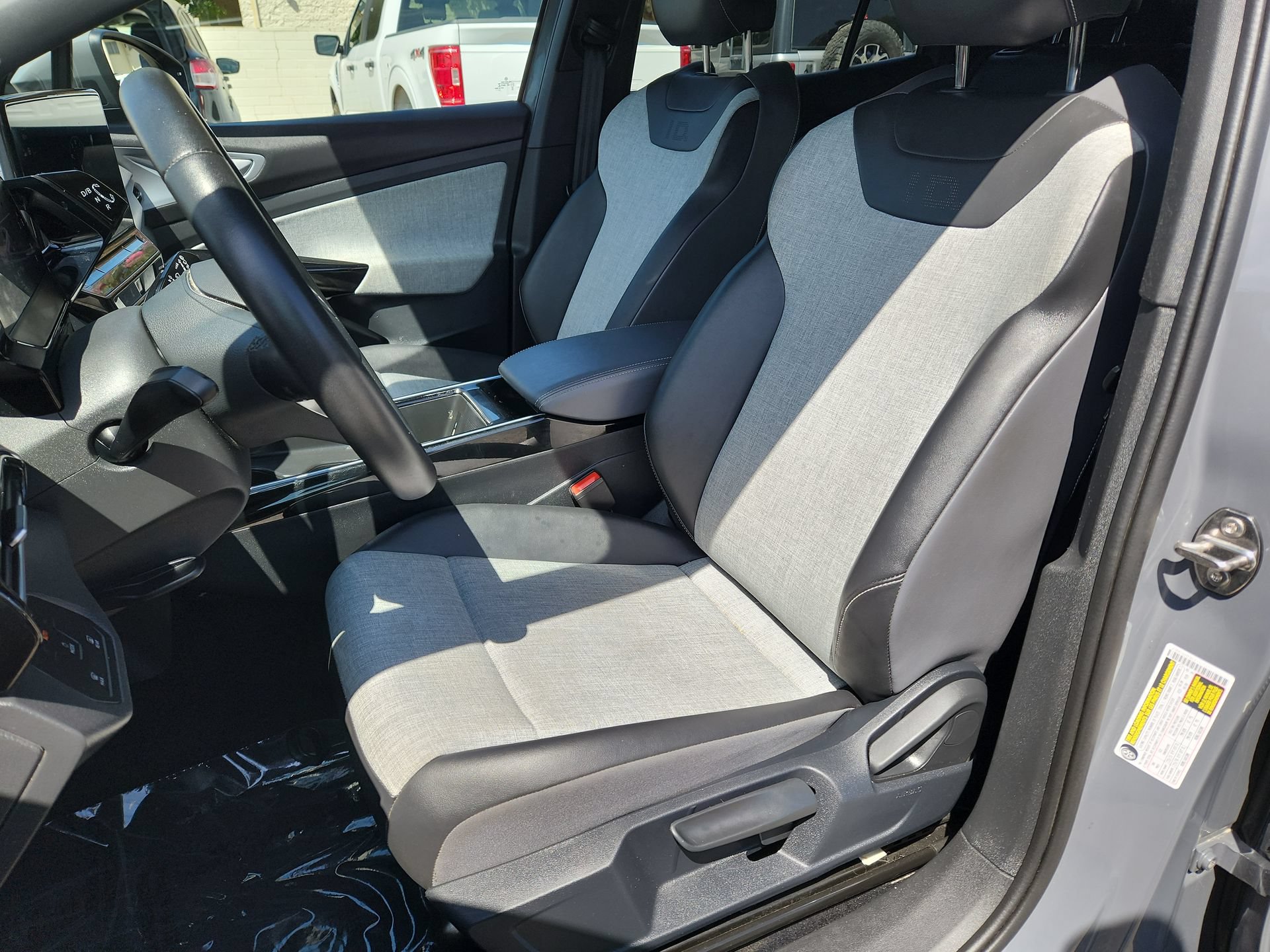 Used 2023 Volkswagen ID.4 Pro RWD image 13