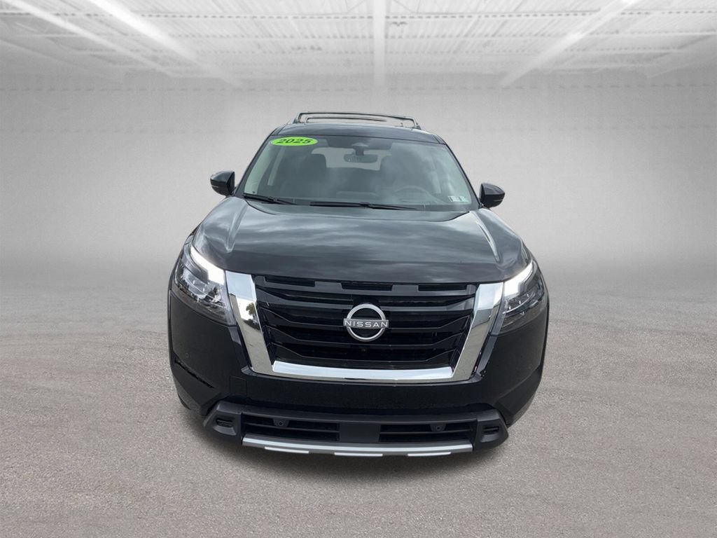 Used 2025 Nissan Pathfinder Platinum w/ Cargo Package AWD/4WD image 43