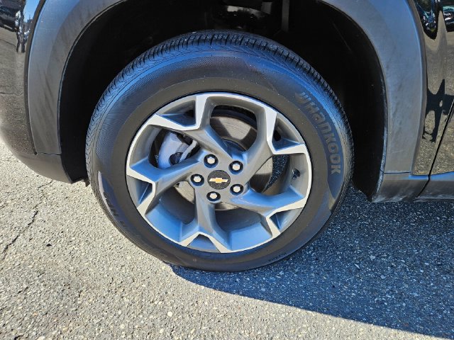 Used 2025 Chevrolet Trax LT FWD image 10