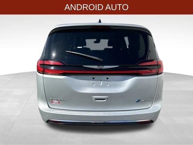 Used 2023 Chrysler Pacifica Touring-L FWD image 6