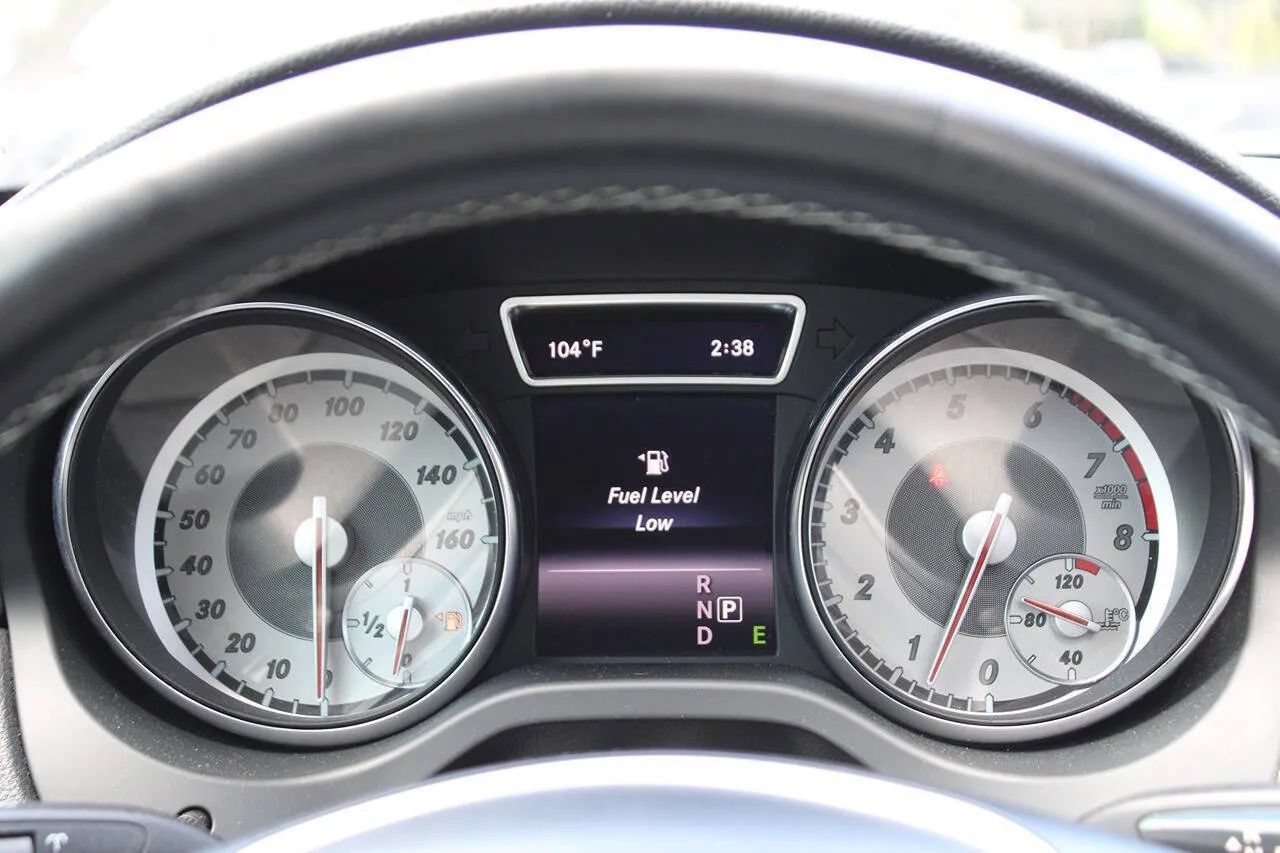 Used 2015 Mercedes-Benz GLA 250 4MATIC w/ Premium Package image 16