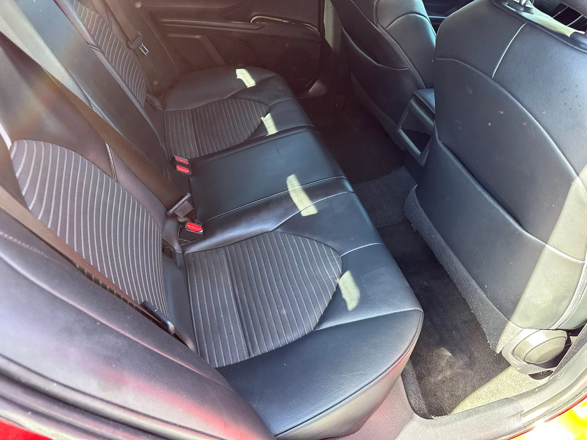 Used 2021 Toyota Camry SE FWD image 13