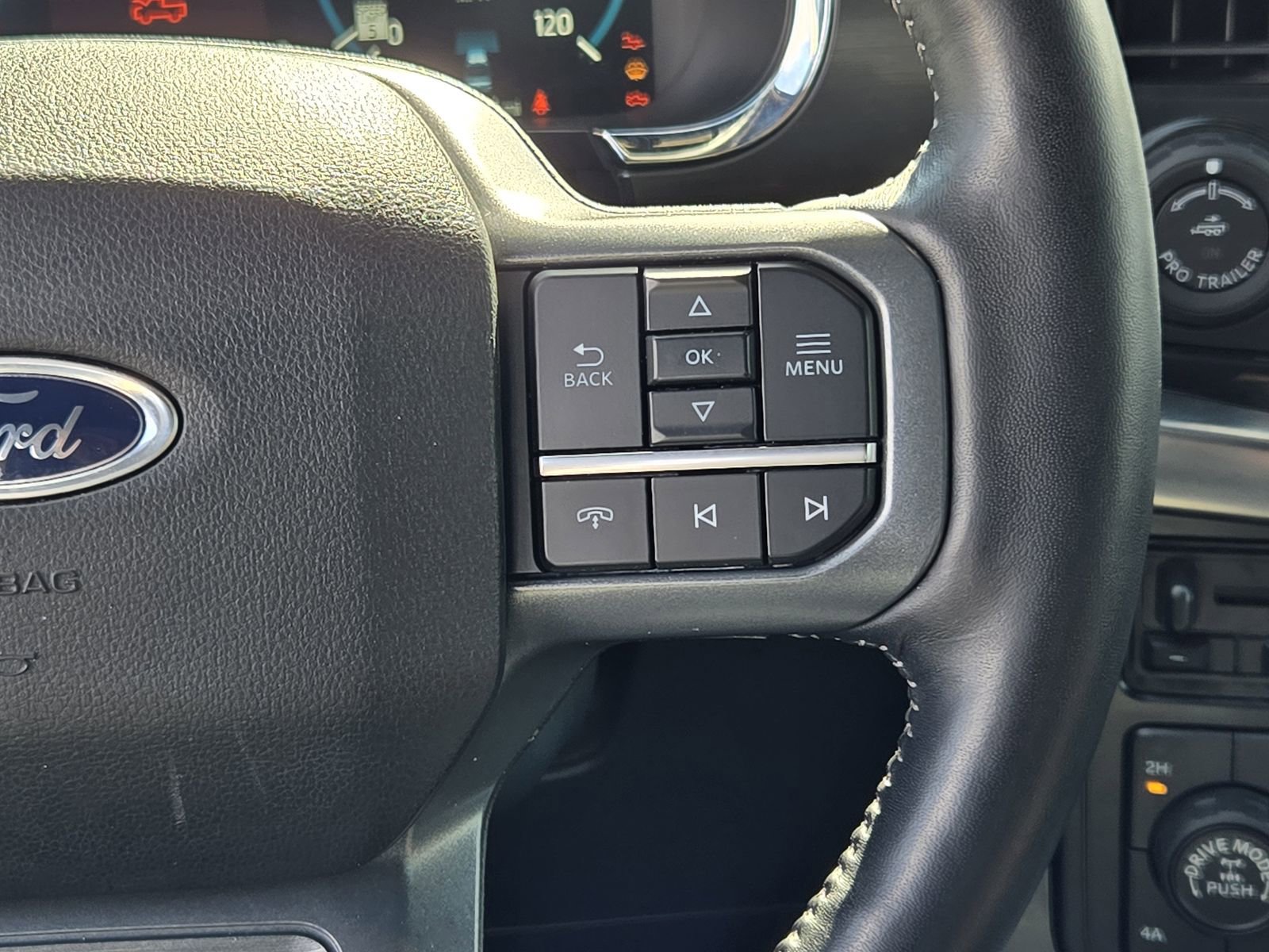 Used 2023 Ford F150 Lariat w/ Equipment Group 502A High image 28