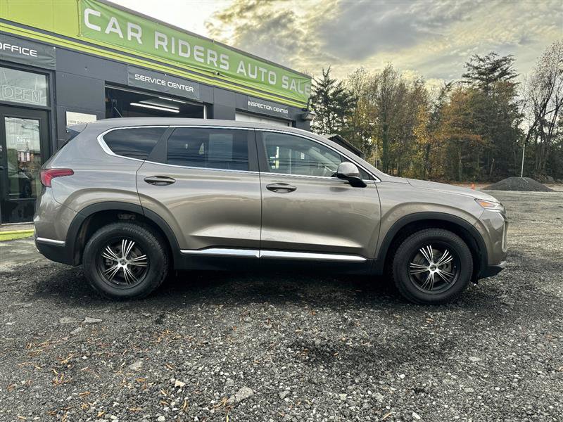 Used 2019 Hyundai Santa Fe SE AWD/4WD image 5