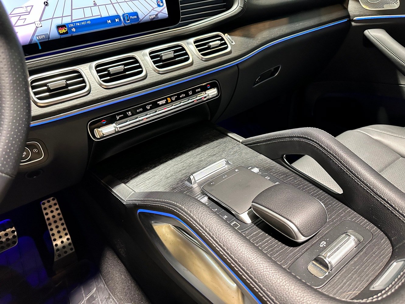 Certified 2025 Mercedes-Benz GLS 450 4MATIC image 25