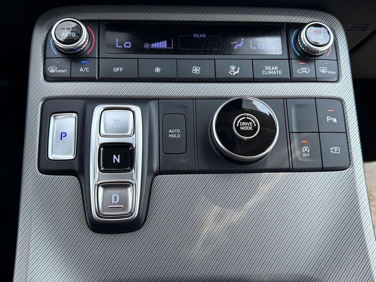 Used 2025 Hyundai Palisade SE FWD image 24