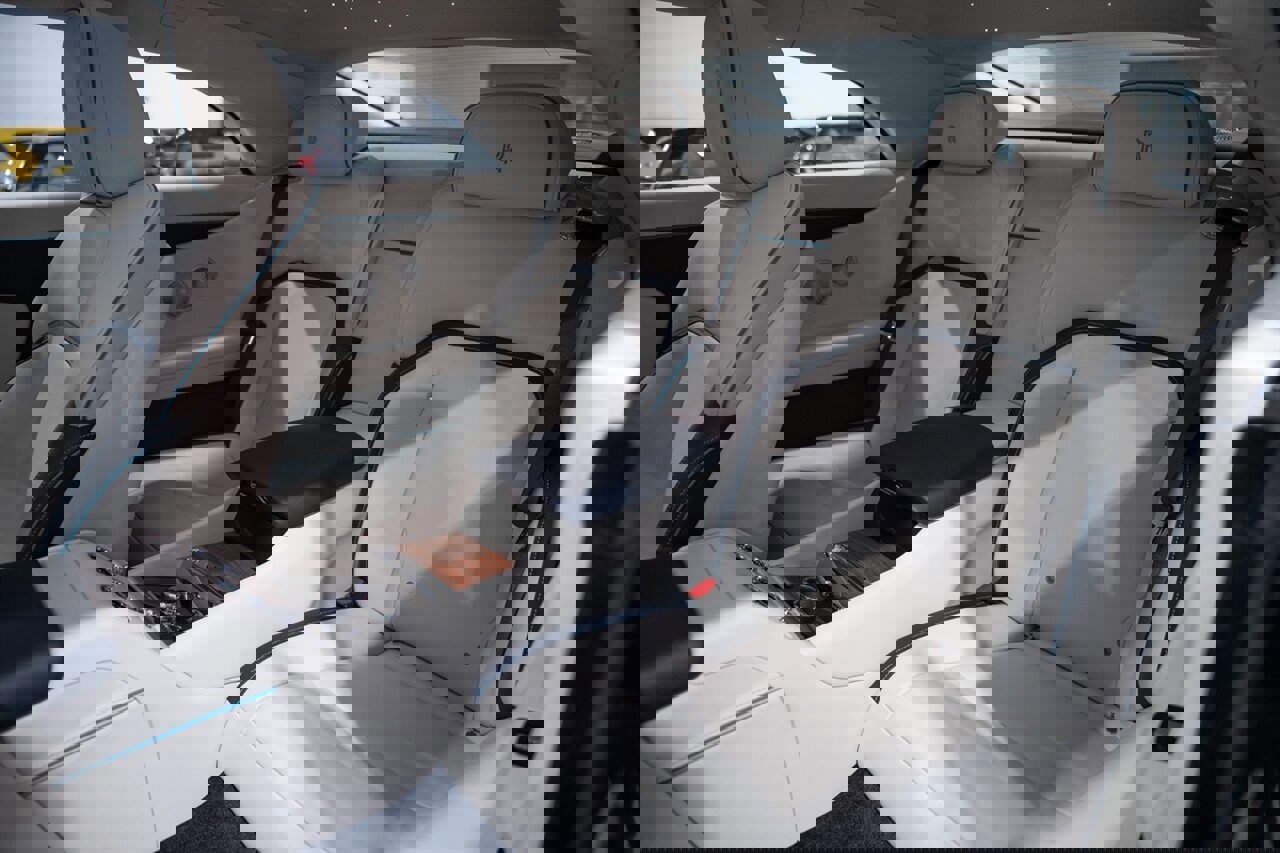 Used 2024 Rolls-Royce Spectre w/ Spectre Launch Package image 31