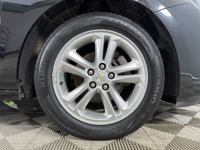 Used 2017 Chevrolet Cruze LT w/ Convenience Package image 9