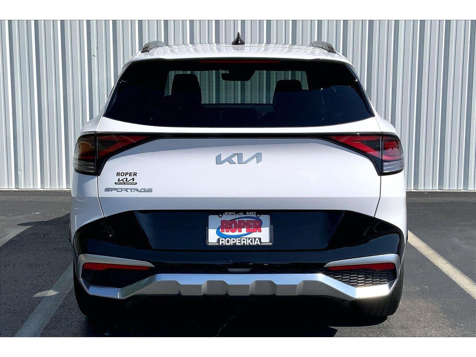 Used 2025 Kia Sportage SX FWD image 4
