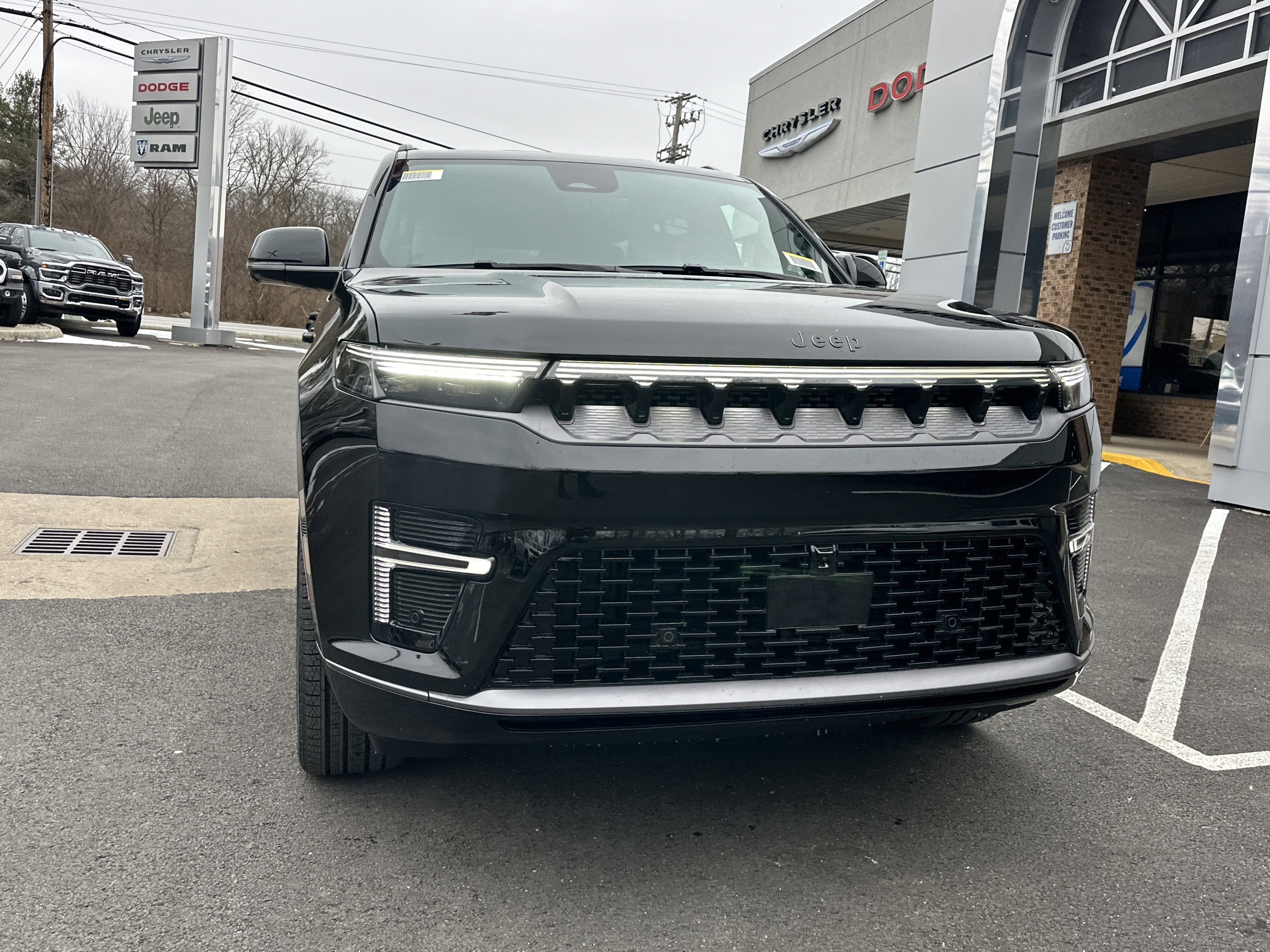 New 2026 Jeep Grand Wagoneer Summit w/ Rear Seat Video Group I image 22