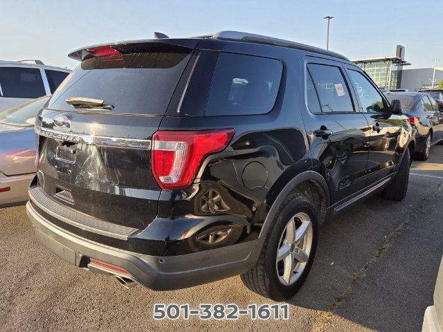 Used 2018 Ford Explorer XLT FWD image 4