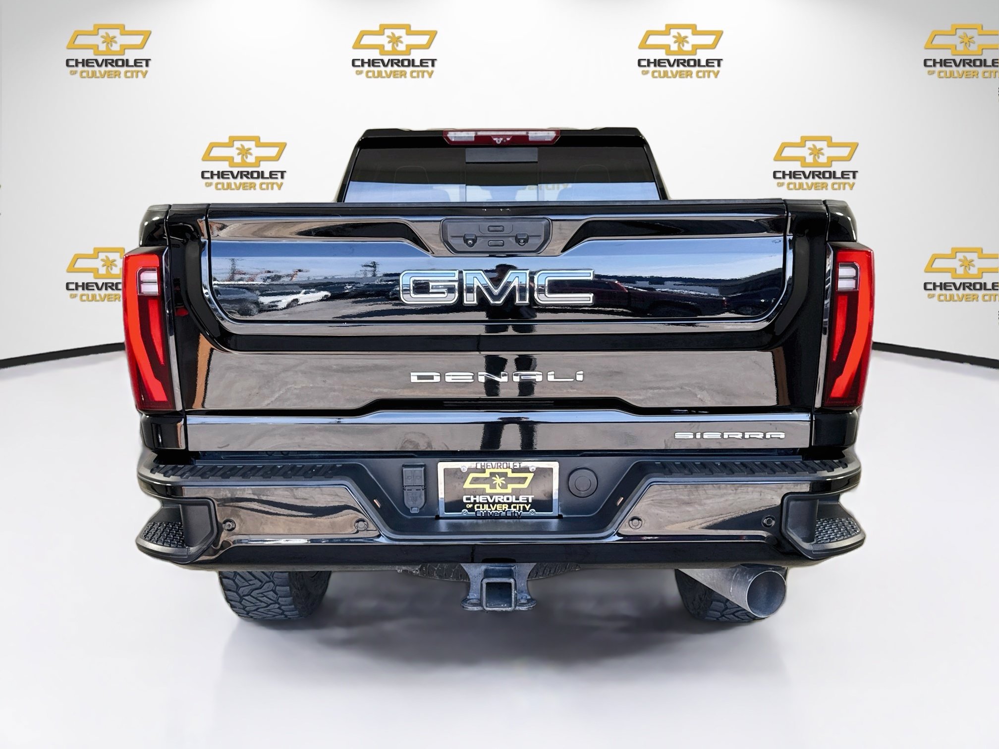 Used 2024 GMC Sierra 2500 Denali Ultimate AWD/4WD image 7