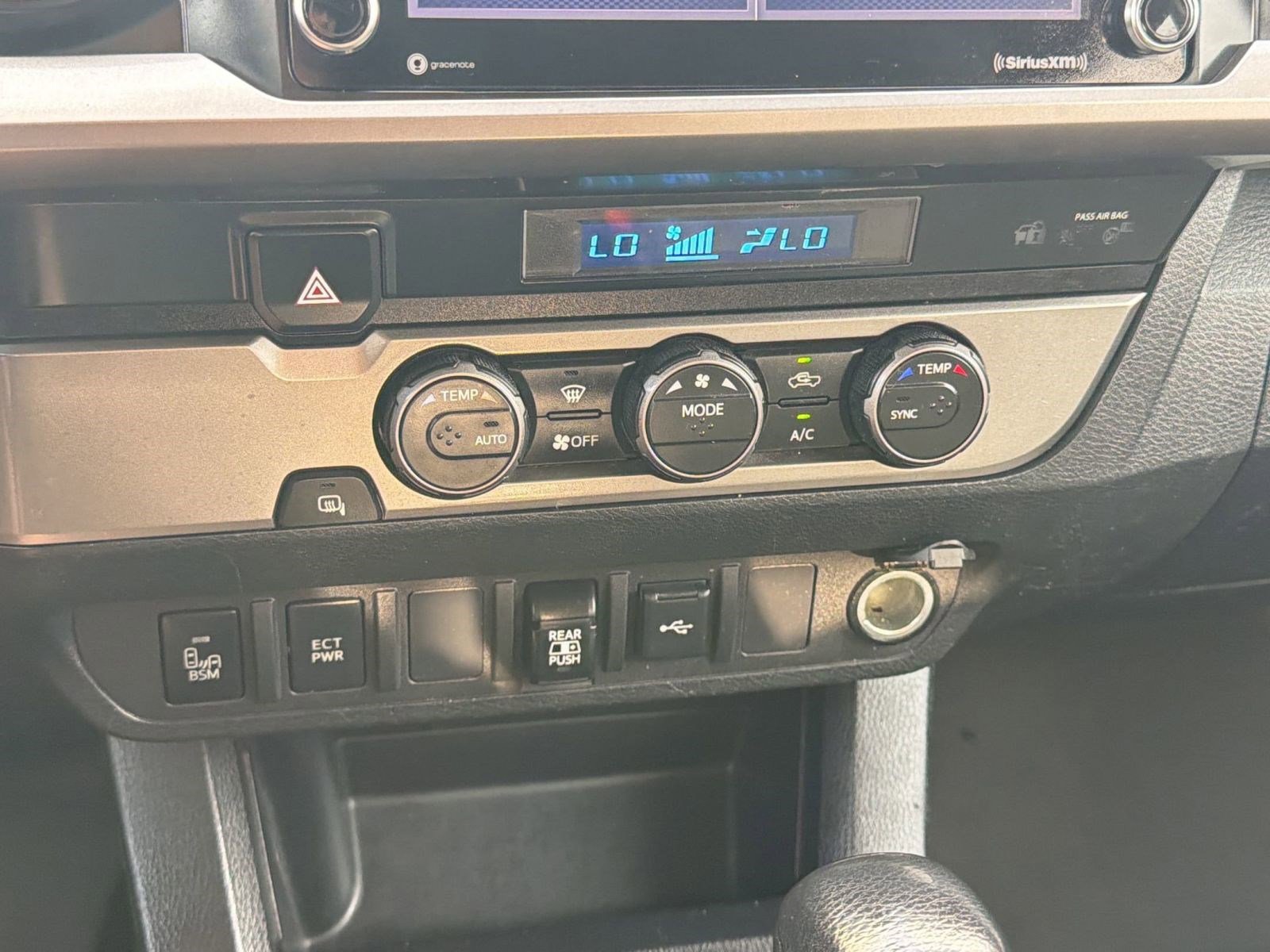 Used 2022 Toyota Tacoma SR5 w/ Technology Package RWD image 19