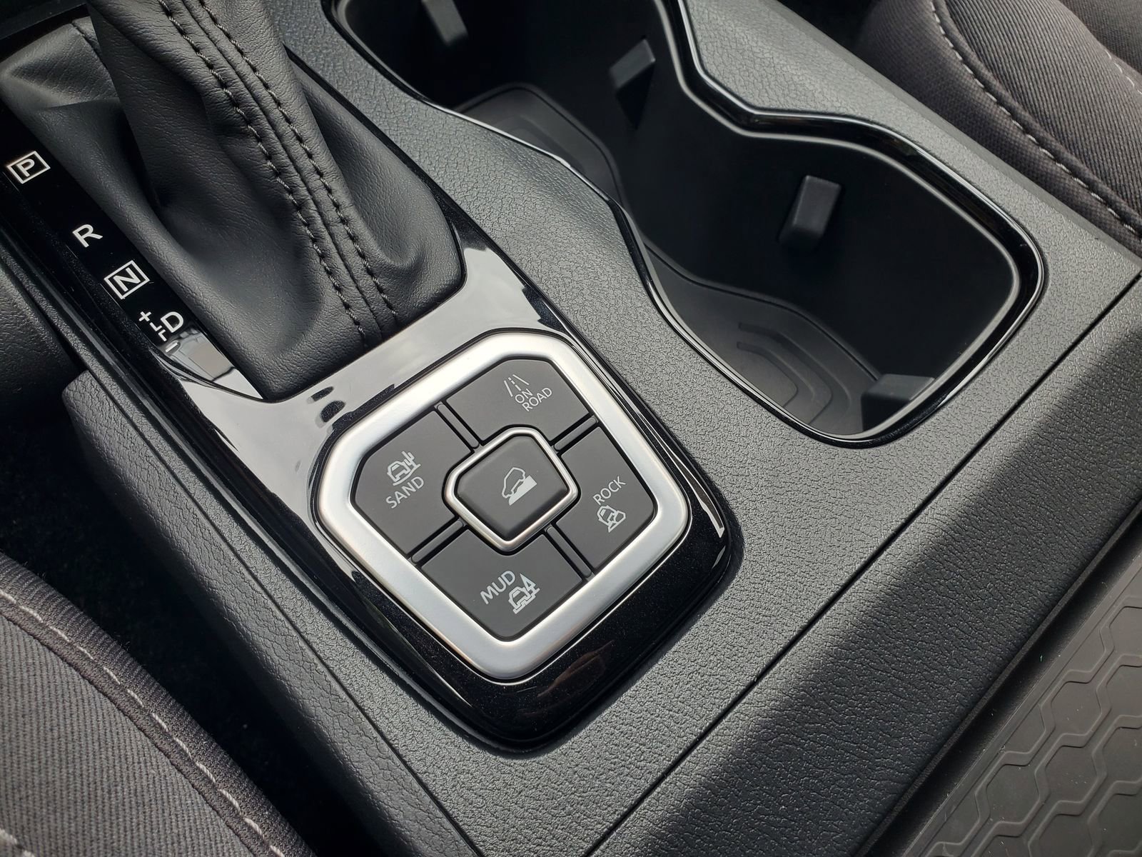 New 2026 Nissan Frontier SV w/ All-Weather Content Package image 28