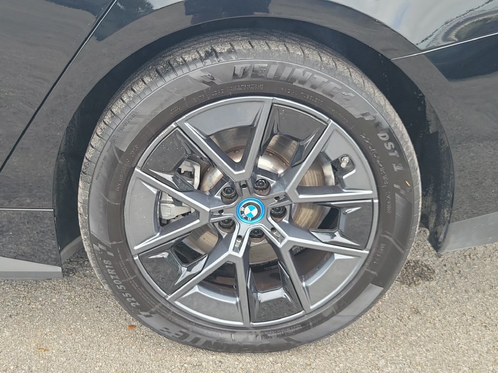 Used 2024 BMW i4 eDrive40 RWD image 13