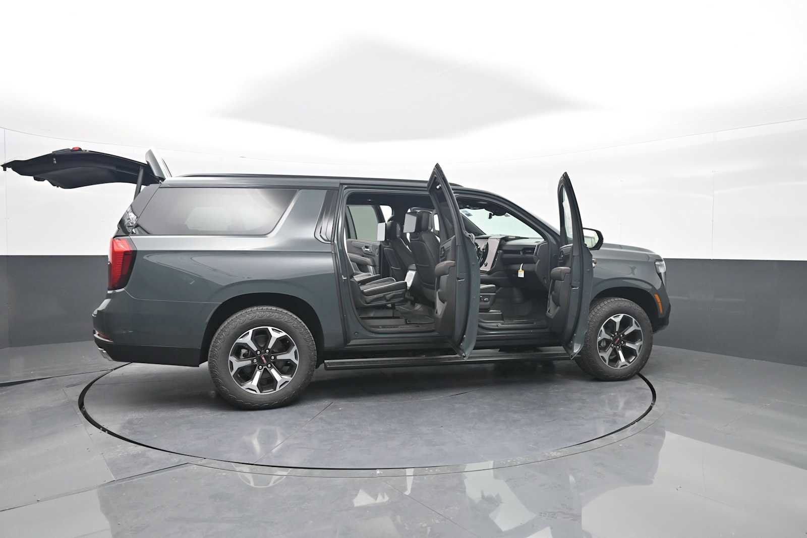 New 2026 GMC Yukon XL AT4 Ultimate w/ LPO, Floor Liner Package AWD/4WD image 48